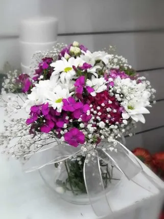 Cam Fanusta Mor Beyaz Çiçekler - Tavşanlı Çiçekçi