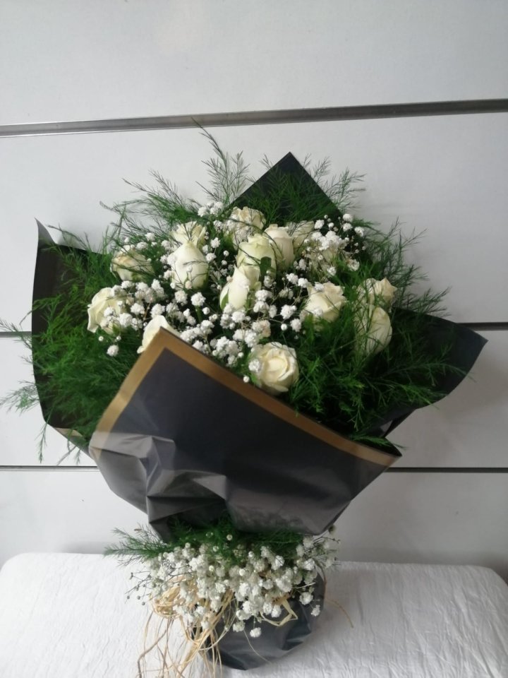 Beyaz Gül Buketi, Tavşanlı çiçekçi